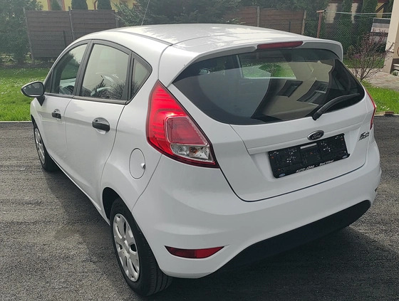 Ford Fiesta cena 32500 przebieg: 134000, rok produkcji 2015 z Brzozów małe 631